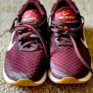 Nike renew women’s size 7